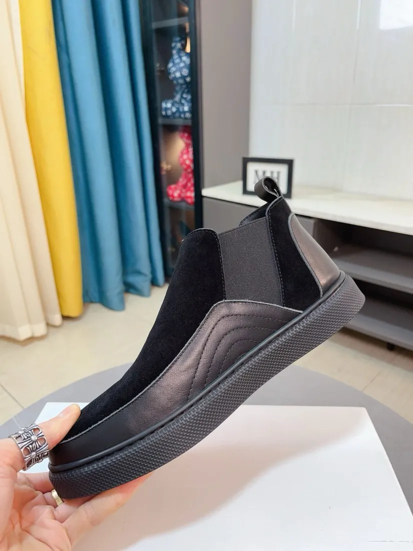 Men's shoes 💰440🌹🌹 [Prada] New high-top men's shoes for the Milan show are out, official website new model: 1 production 🔺original version, continuing the charm inheritance, innovation and tribute ⚫️Young and fashionable you must have 🎗movable feet and no smelly feet; imported cowhide mesh with wear-resistant rubber soles; suitable for all seasons, fashionable and versatile. Code number:38-44